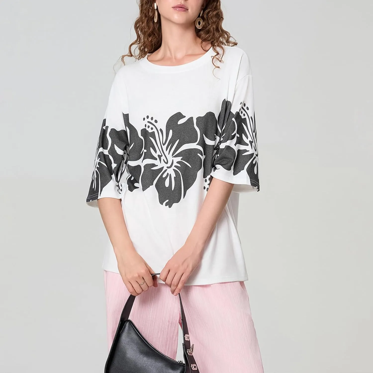 Women Oversized Graphic Print Graffiti Short Sleeve Crew Neck Streetwear T-Shirts Y2k Going Out Tops Aesthetic Tee